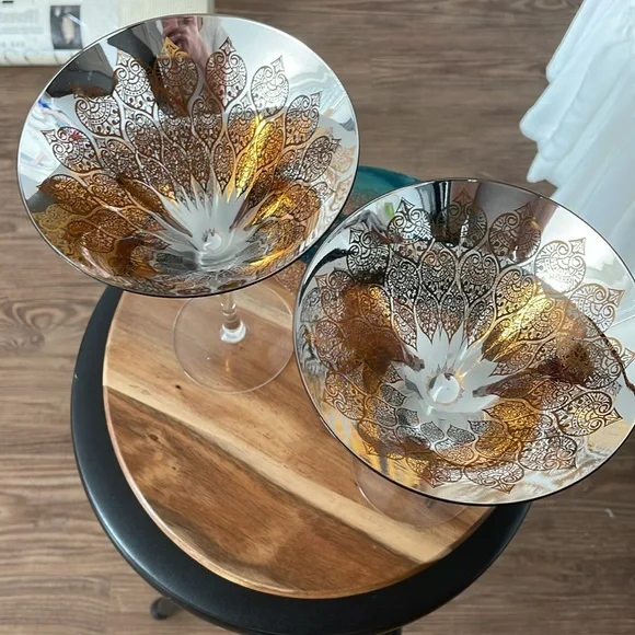 🍸Amber Glass Martini Glasses Set - Picture 2 of 3